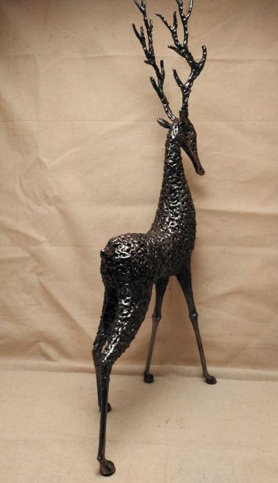 Скульптура оленя
