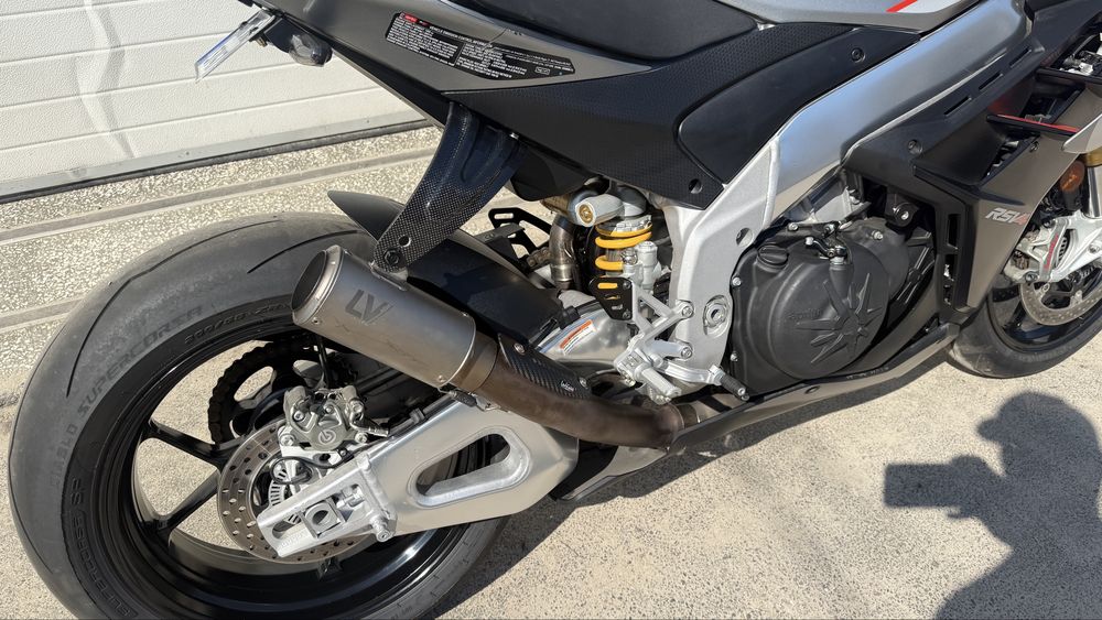 aprilia rsv4 1100 2021рік