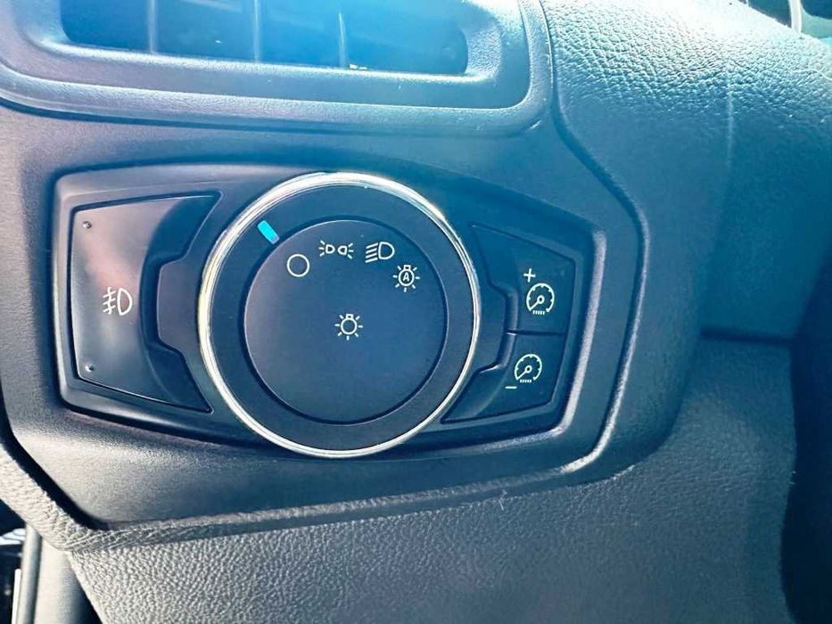 Ford Focus комплектация SE