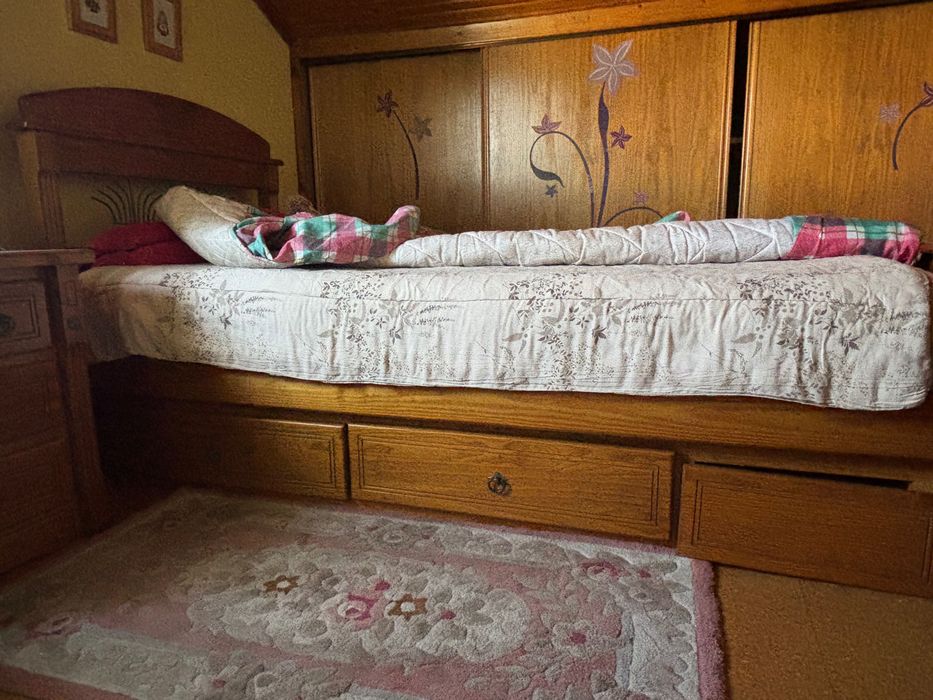 Vendo cama de solteiro