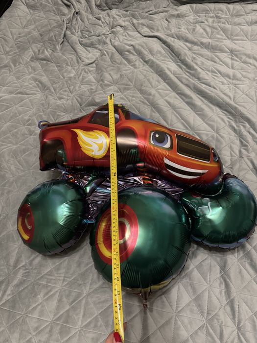 Фотозона.Шарик «Вспыш».Цифра 5.Гирлянда.Штора.