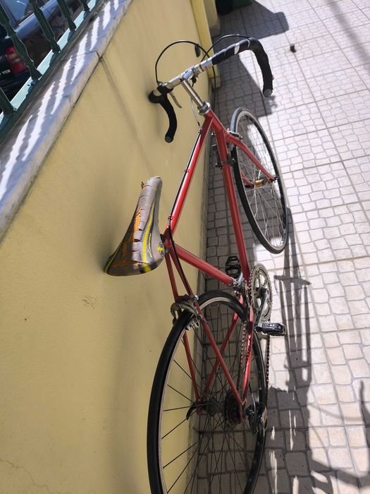 Bicicleta de ciclismo antiga
