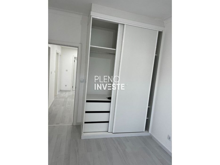 Apartamento T2 com Quintal no Laranjeiro
