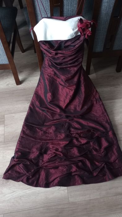 Sukienka na studniówkę