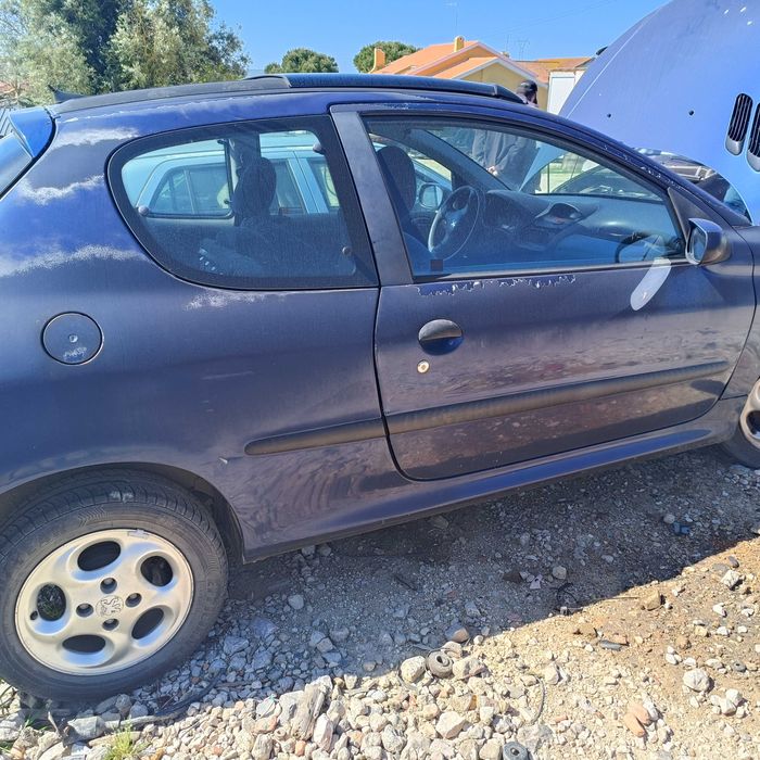 algumas pecas disponiveis, avaria no motor peugeot 206 com documentos