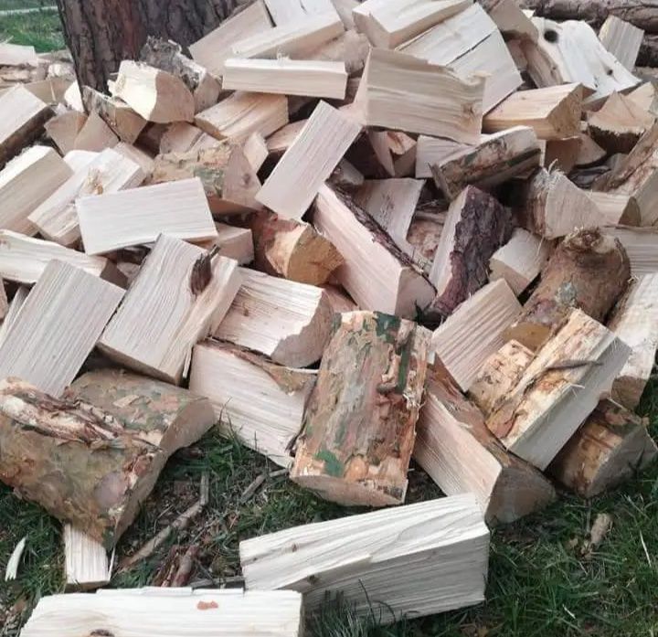 Drewno opałowe sosnowe   cięte i działanie.