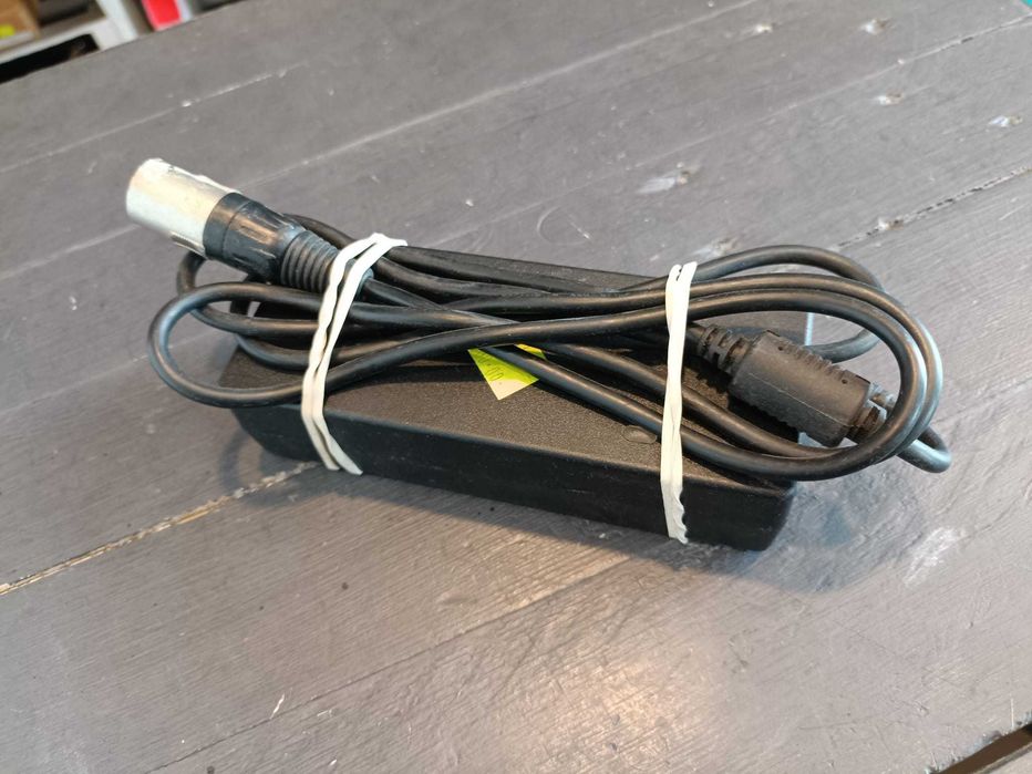Oryginalna ładowarka ION 4 pin 41,2V