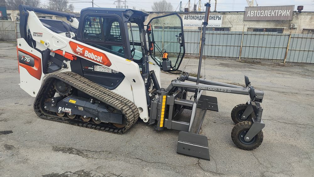 Грейдерный отвал ,планировщик, фрезу CONETEKS 2.13  для мини-погрузчик