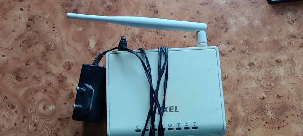 Продаю оперативну пам'ять Kingston 16gb, роутер ZyXEL