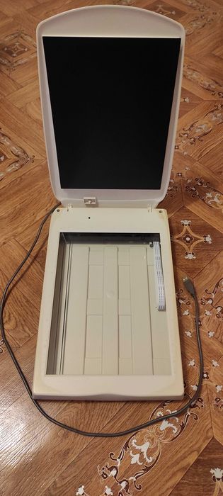 Сканер Mustek 1200 UB Plus