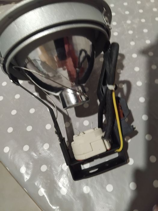 Светильник под патрон g12