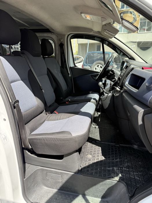 Opel Vivaro 2017р., 1,6сdti, груз-пас, довга база