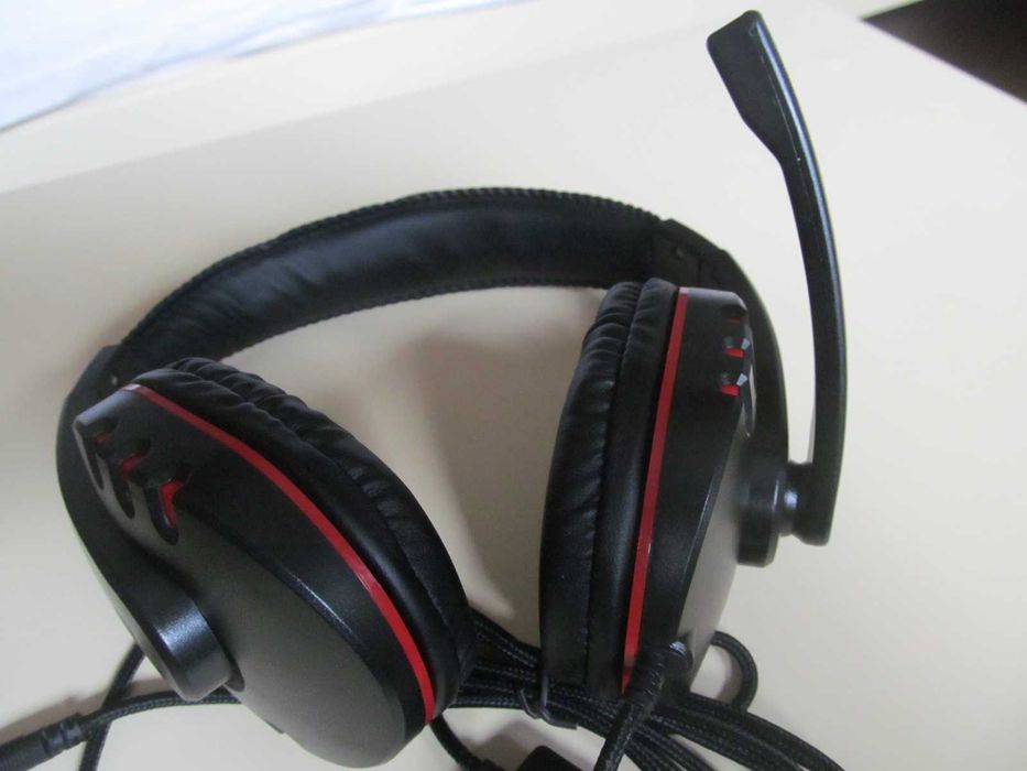 Нові навушники-гарнітура, дротові