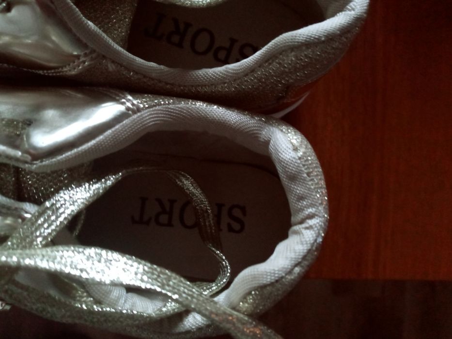 Buty sportowe damskie snikersy 39lote