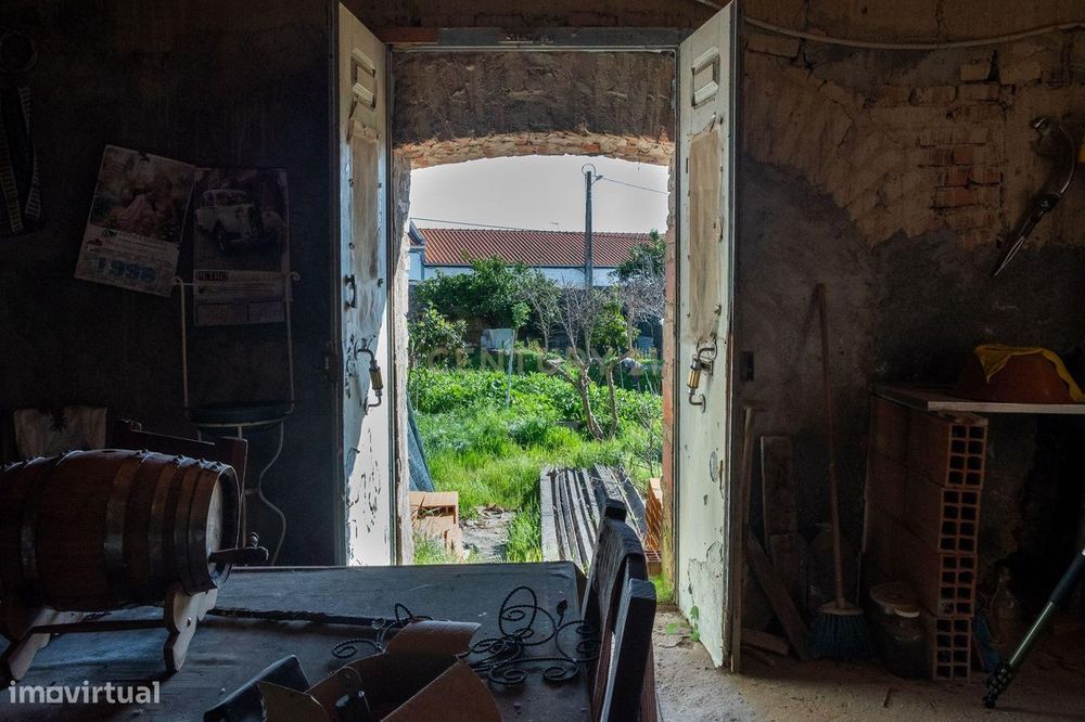 Oportunidade Única na Granja – imóvel para Recuperar