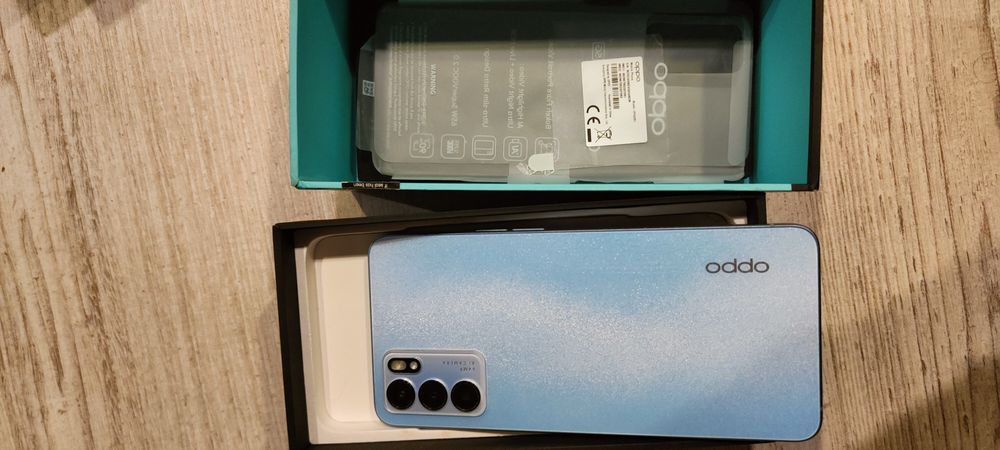 Smartfon Oppo Reno 6