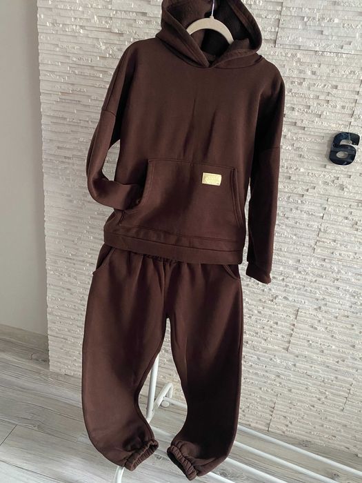Luxury set dres czekoladowy joggery + bluza logo kangur