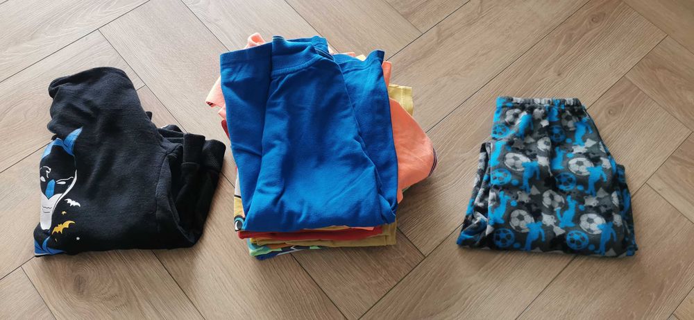 Ubrania chłopięce 134