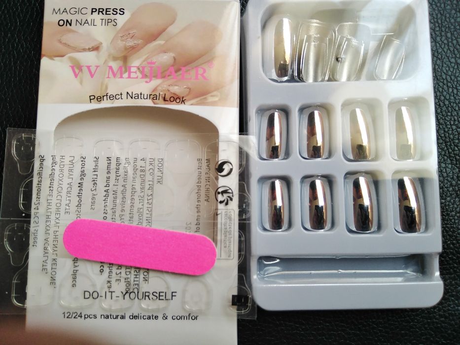 Caixas de unhas postiças