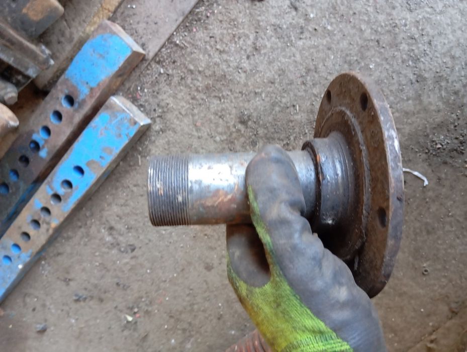 Продам ступиці ,ваз,цапфи,запчастини,москвич,уаз