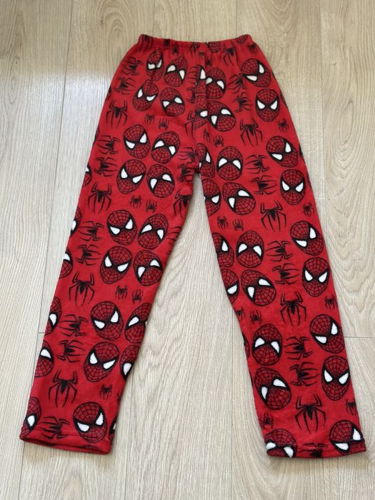 Штани з принтом чоловіка паука