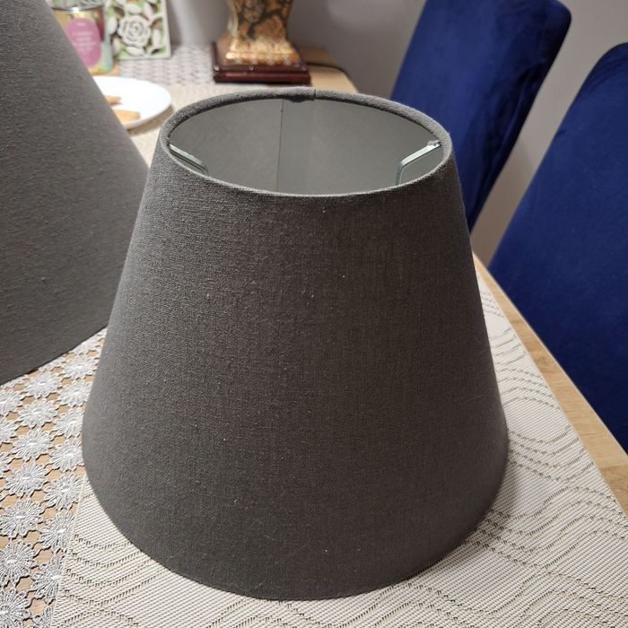 Dwa klosze do lampy