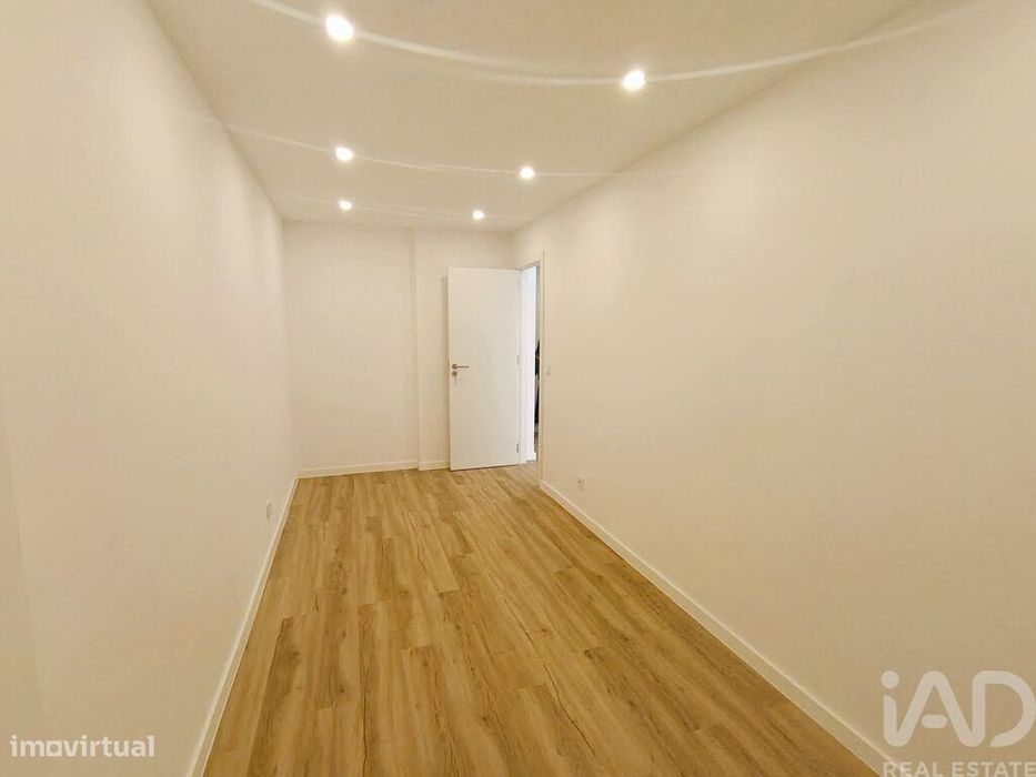 Apartamento T2 em Odivelas