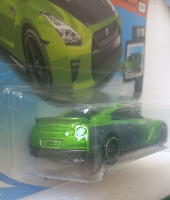 17 Nissan GT-R R35- Guaczilla hot wheels