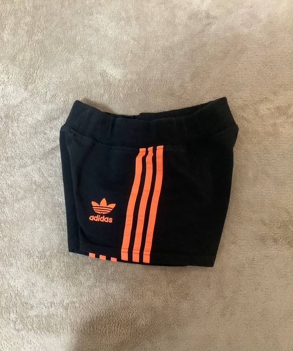 Шорти Adidas спортивні короткі