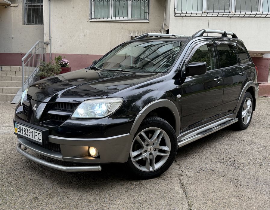 Mitsubishi Outlander Автомат Газ/Бензин Рестайлинг! Хорошое состоние