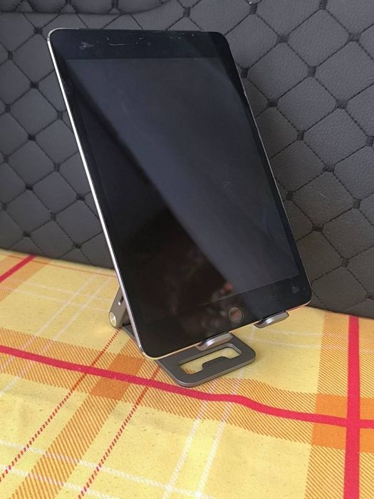 iPad mini 2 32/128  під розблокування під baypass