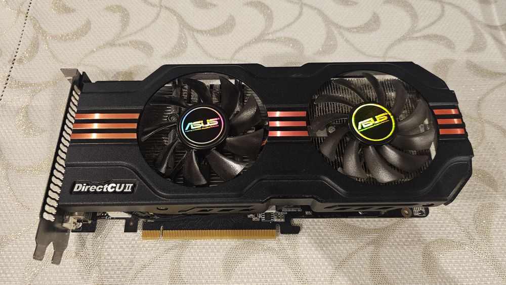 Asus  Gtx 560 Direct CU II Top 2GB