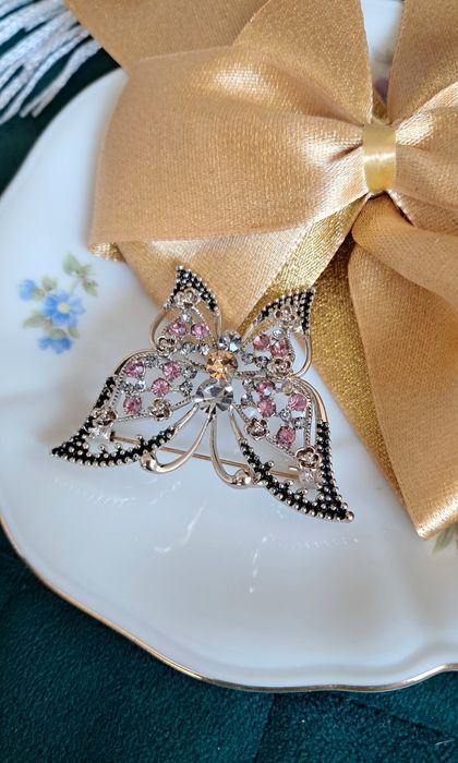 Broszka motyl motylek owad z cyrkoniami ozdobna prezent kobiecie