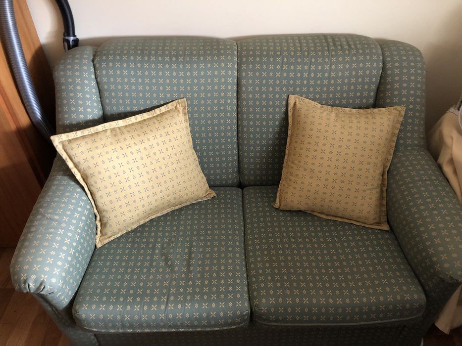 Sofá cama de dois lugares