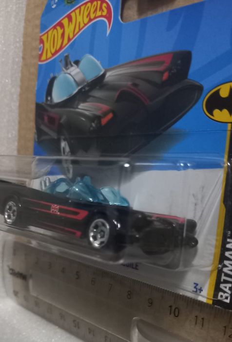 Tv series batmobile hot wheels batman