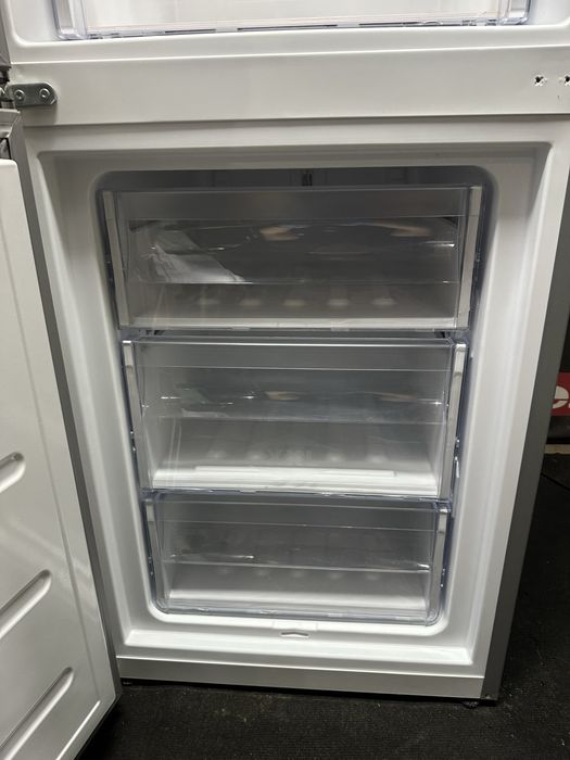 Холодильник Bauknecht / A+++ / 336 л / LED / ProFresh / 188 см