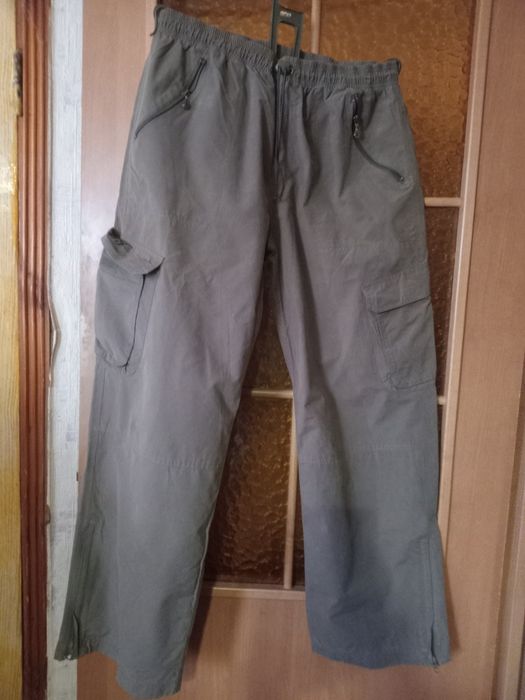 Летние мужские штаны, цвет хаки.