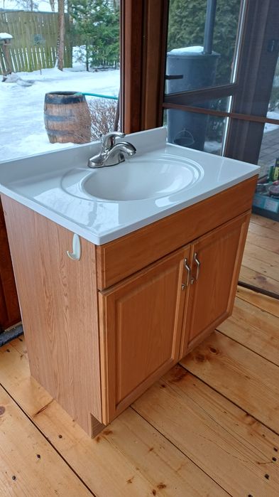 Szafka łazienkowa z umywalką