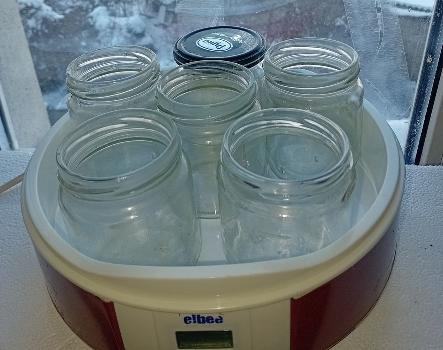 Йогуртниця Elbee.