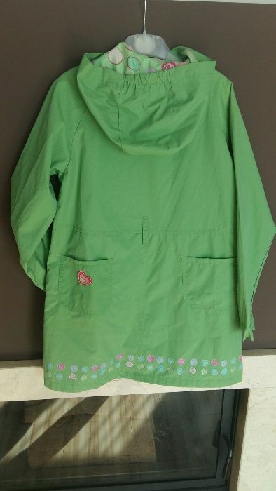 Super płaszczyk dla dziewczynki r.146