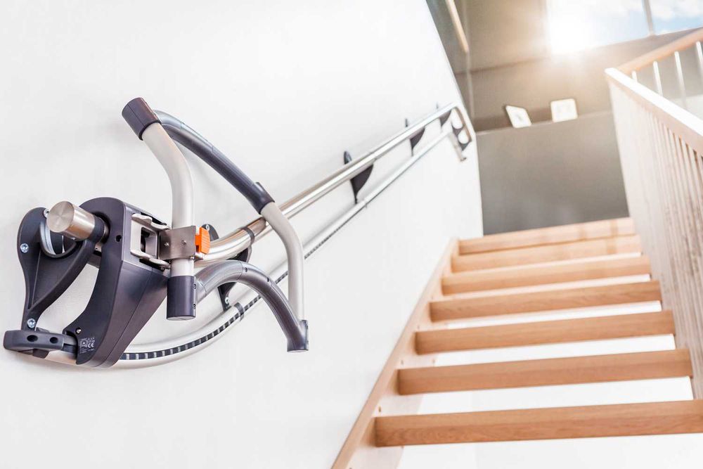 AKTYWNA PORĘCZ -Łatwiejsze Staje się Możliwe - Chodzenie po schodach