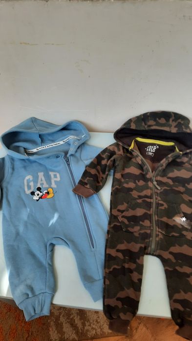 комбенизони GAP  и слюнявчик