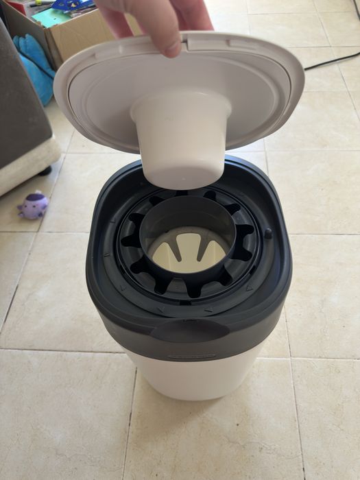 Vendo Caixote de lixo tomme tipee