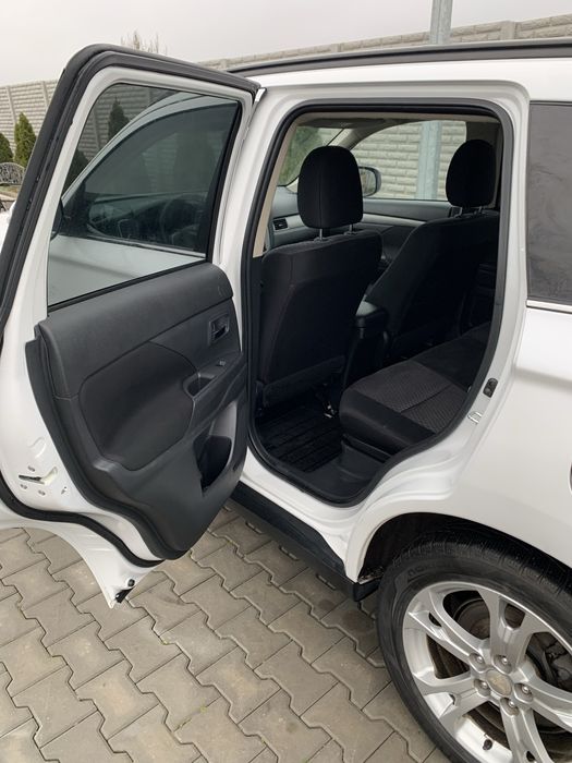 Продам Mitsubishi Outlander XL