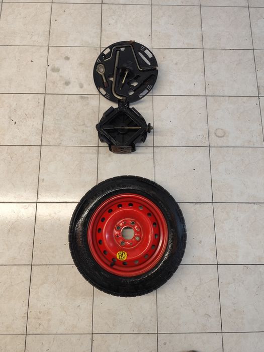 3 Rodas Suplentes Renault - VW - Fiat - Com Macaco e Ferramentas