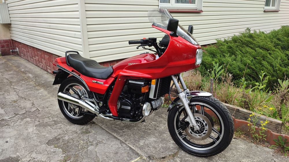 Honda vf 750 s ,  sabre piękny klasyk!
