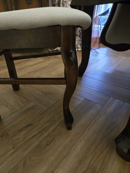 Zestaw  stol okragly z krzeslami