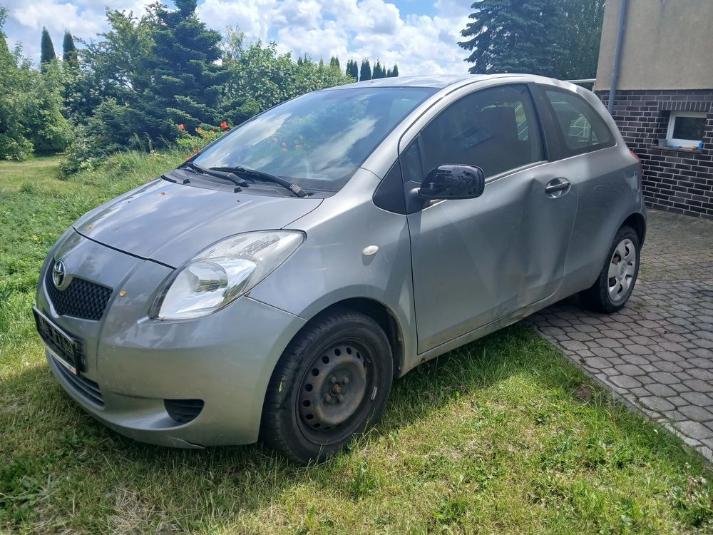 Toyota Yaris 1.0 VVT-i Luna