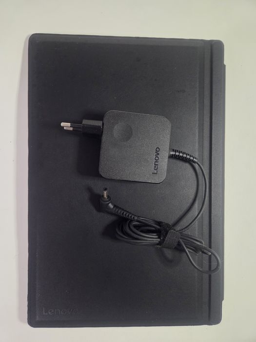 Lenovo tablet 2w1