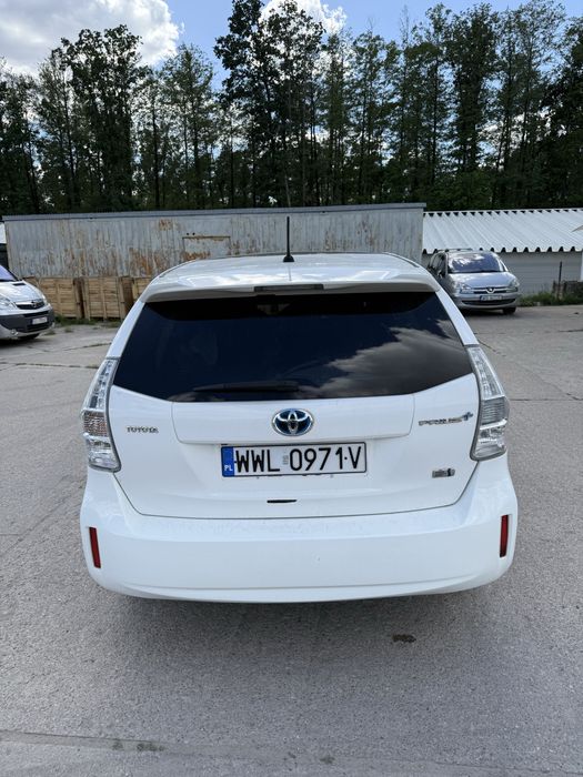 Toyota prius plus
